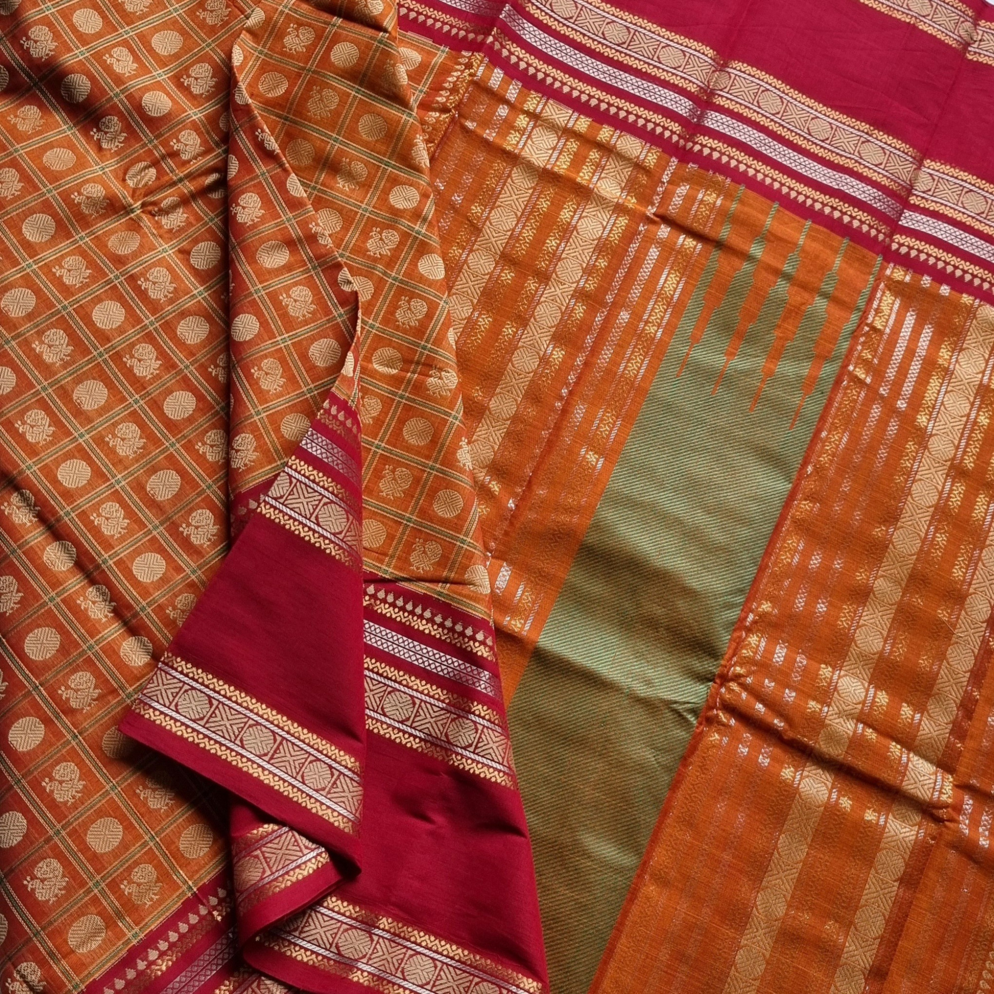Kanchi Cotton 1000 buttas rust orange