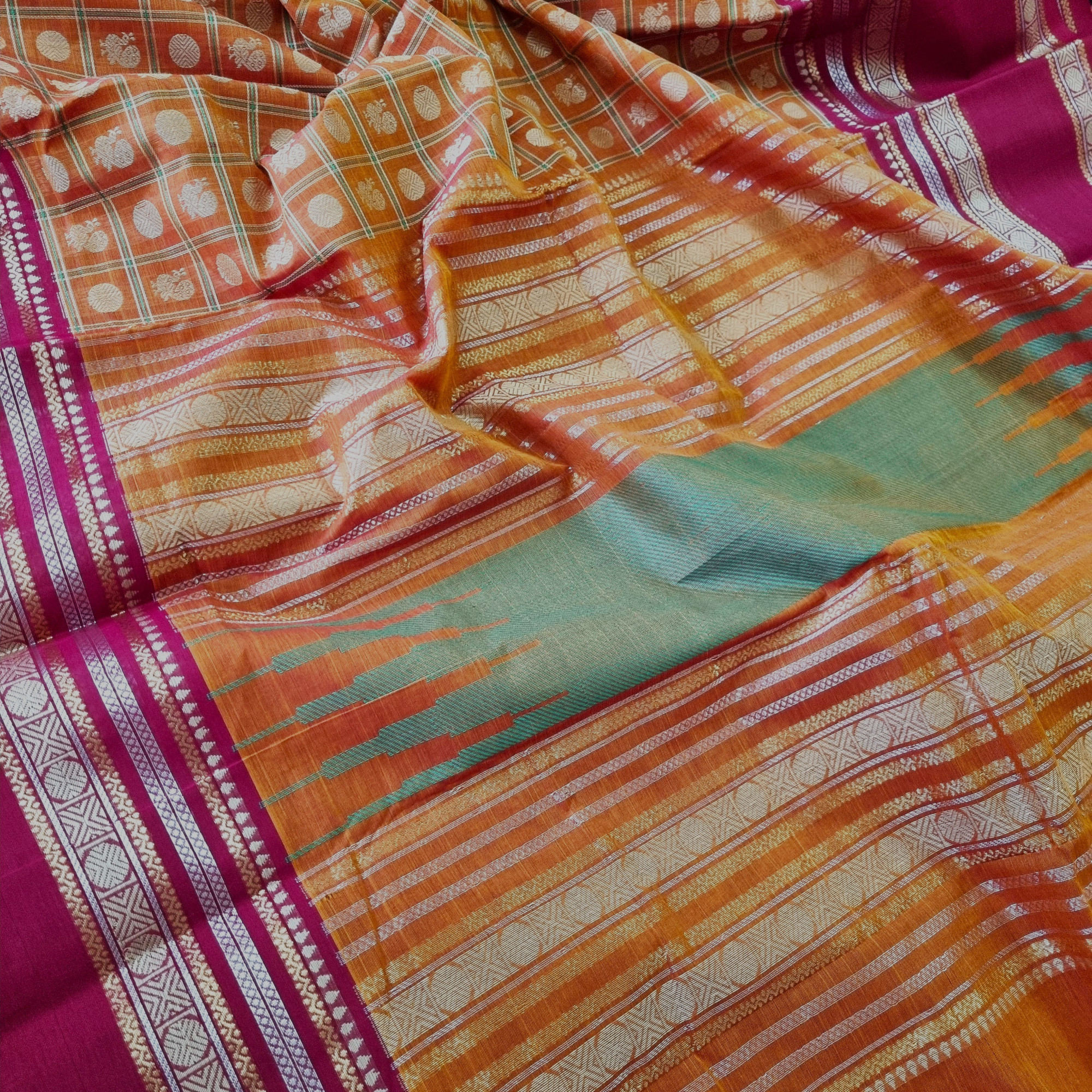 Kanchi Cotton 1000 buttas rust orange