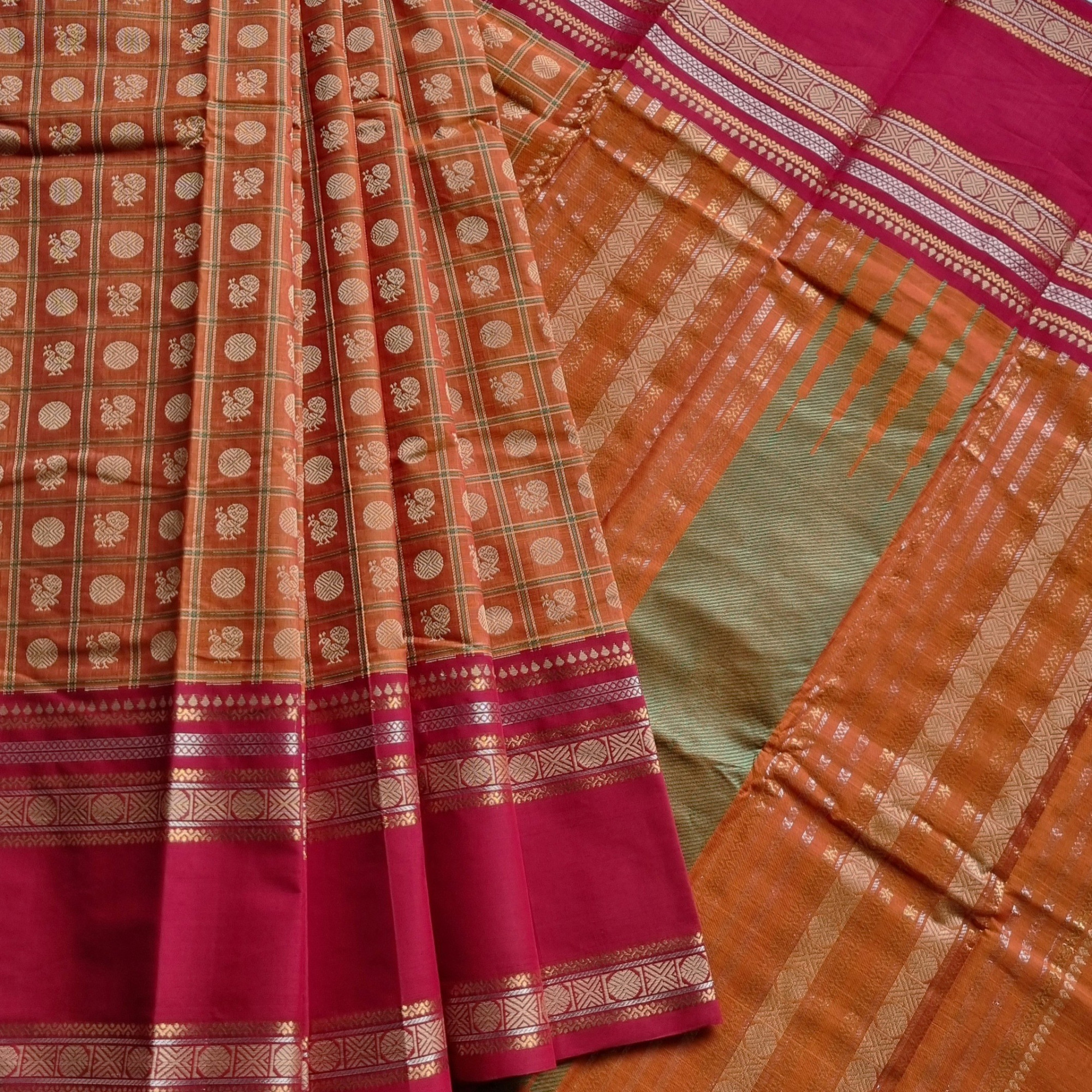 Kanchi Cotton 1000 buttas rust orange