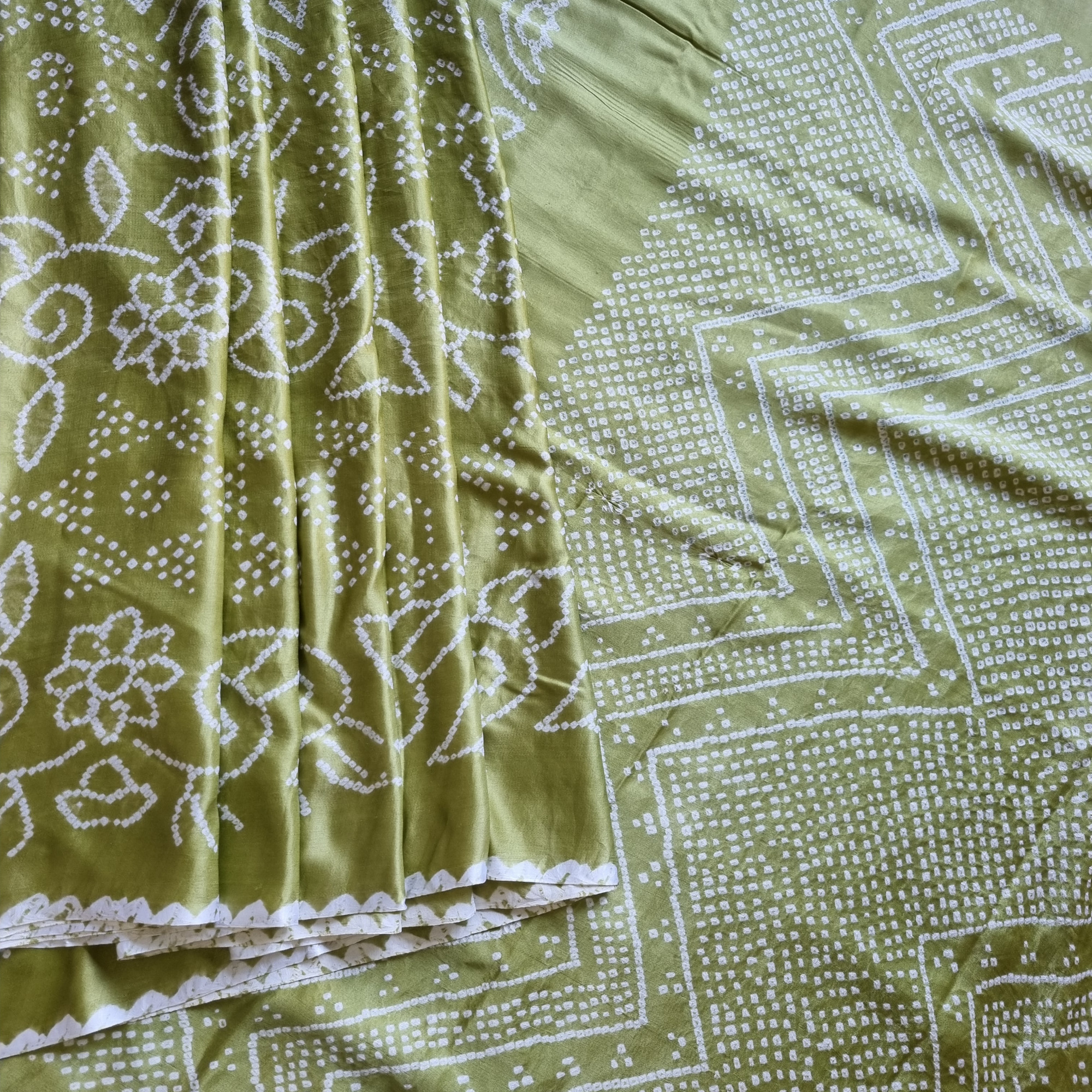 Handcrafted Bandhani Gajji silk pastel green