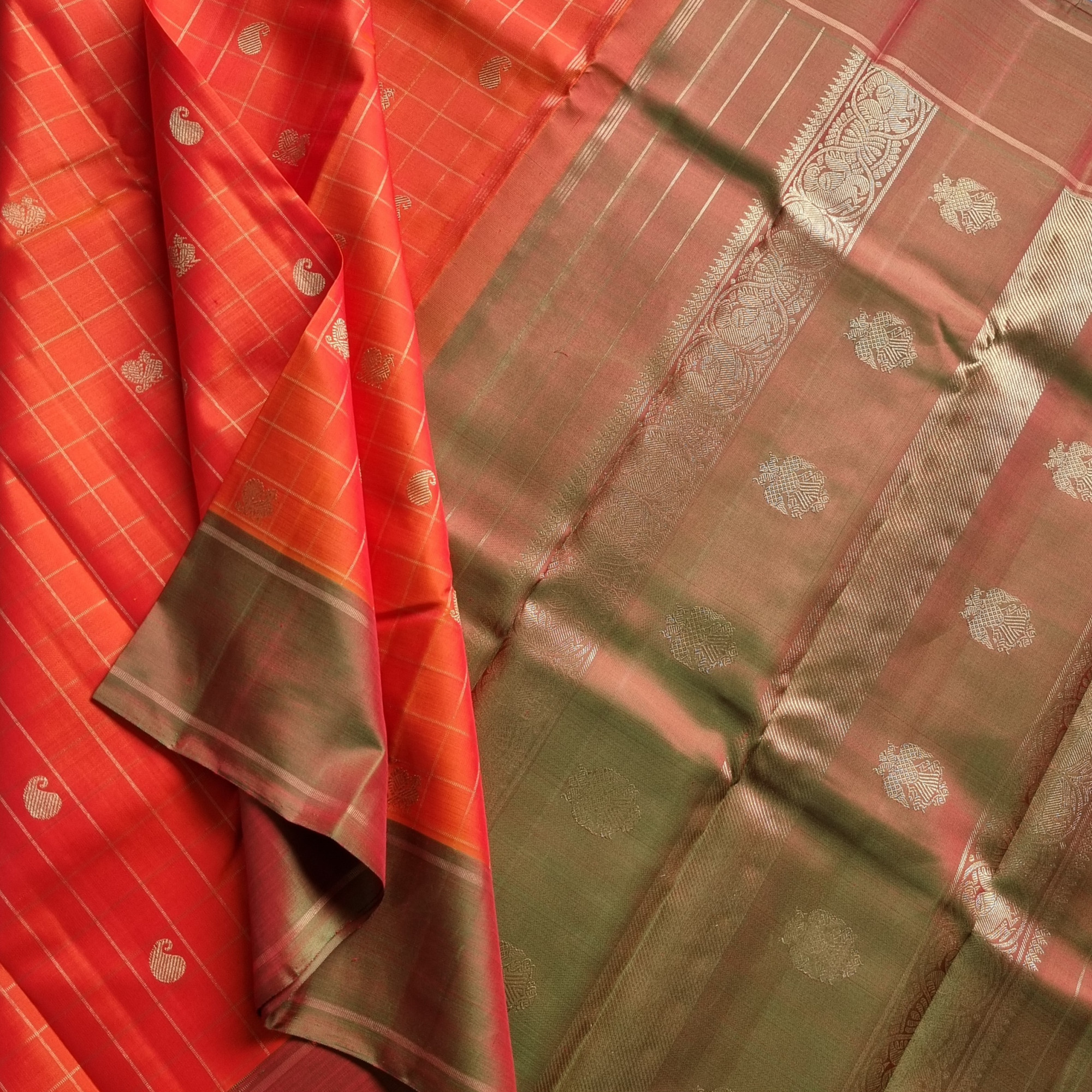 Kanjivaram Silk orange and manthulir