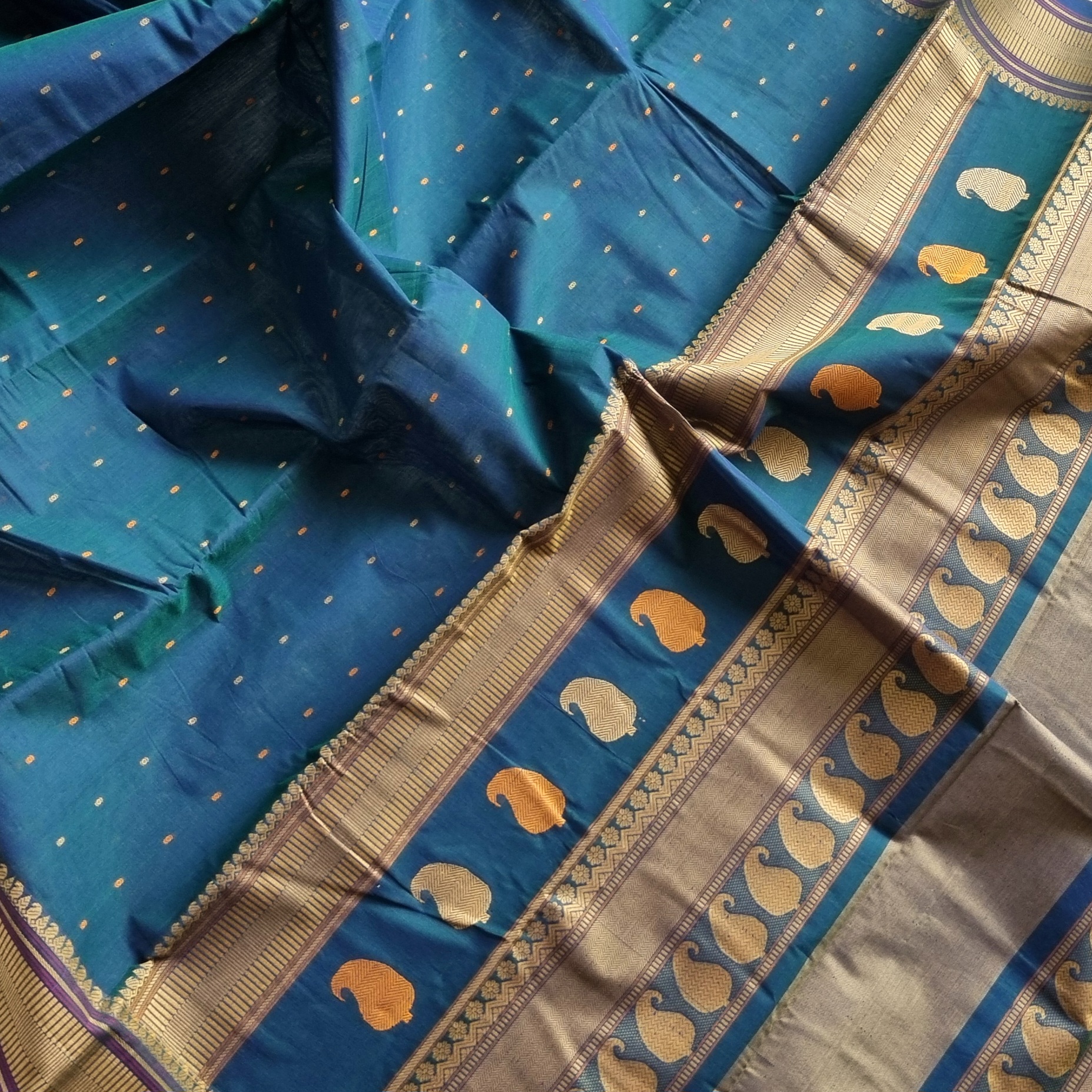 Kanchi Cotton Mayilkazhuththu