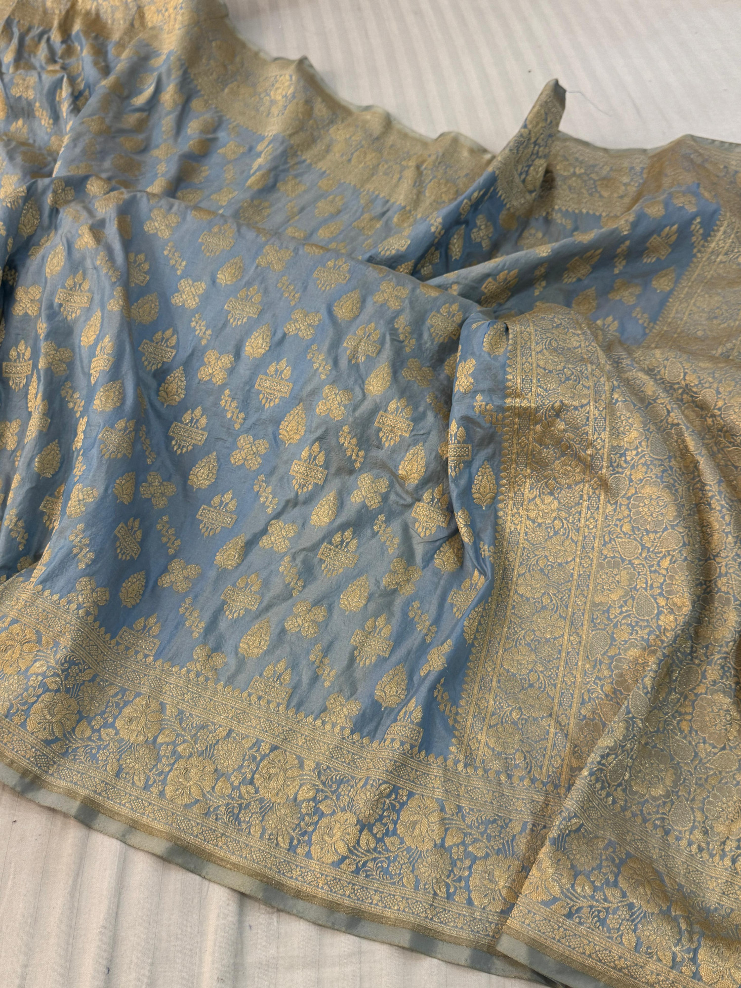 Handloom Banarasi Pure Katan Jangla Silk Saree