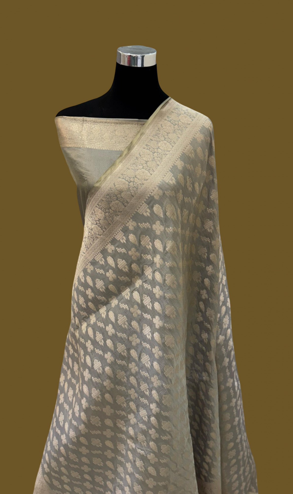 Handloom Banarasi Pure Katan Jangla Silk Saree