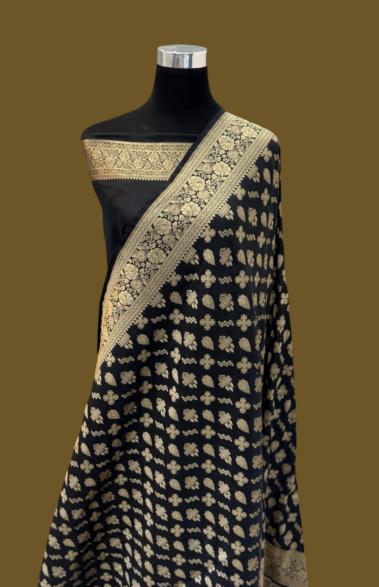 Handloom Banarasi Pure Katan Jangla Silk Saree