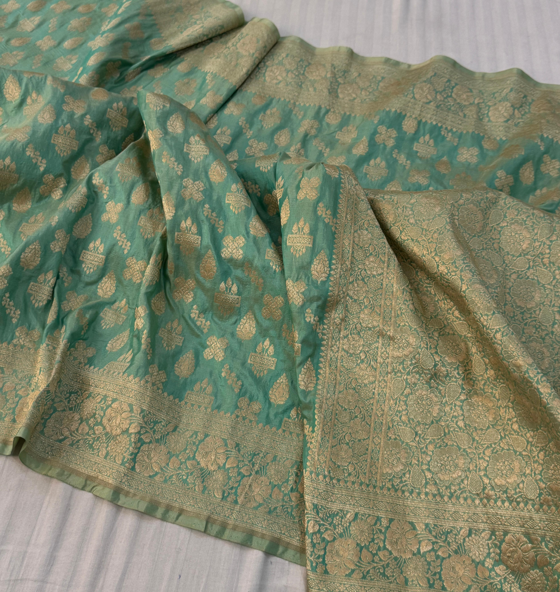 Handloom Banarasi Pure Katan Jangla Silk Saree