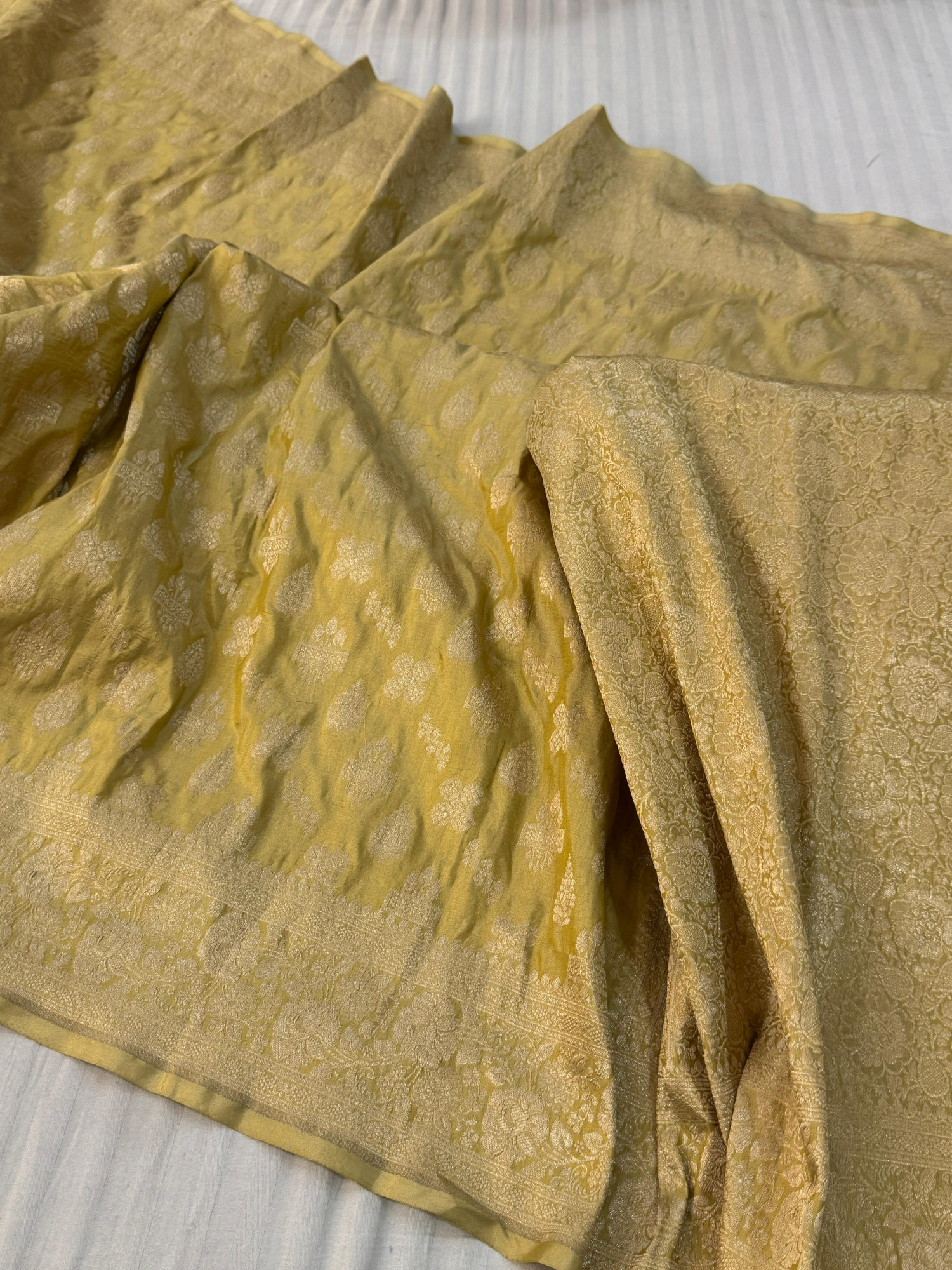 Handloom Banarasi Pure Katan Jangla Silk Saree