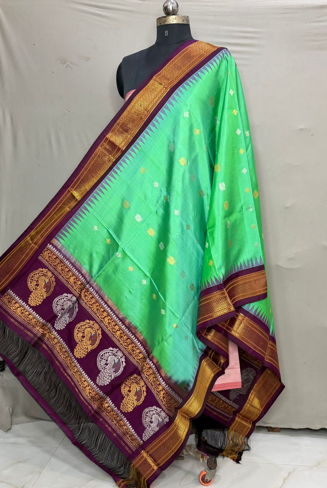 Pure Handloom Gadwal Pattu Dupatta