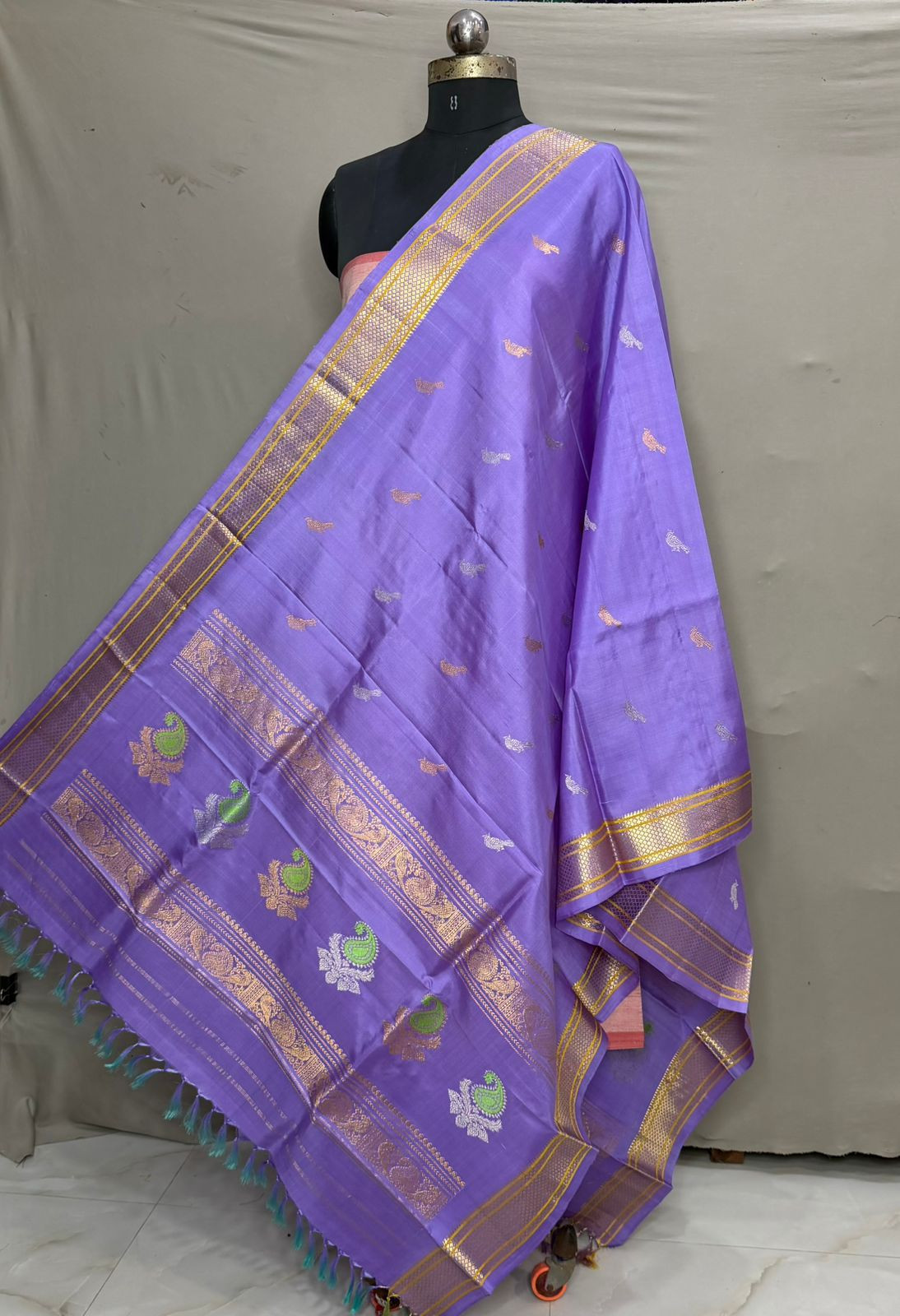 Pure Handloom Gadwal Pattu Dupatta