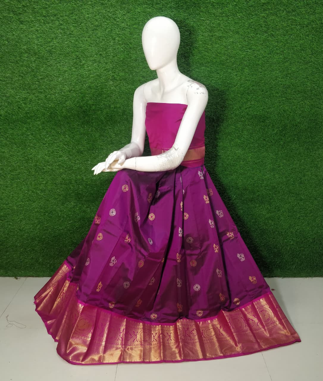 Pure Gadwal Handloom Pattu Lehenga