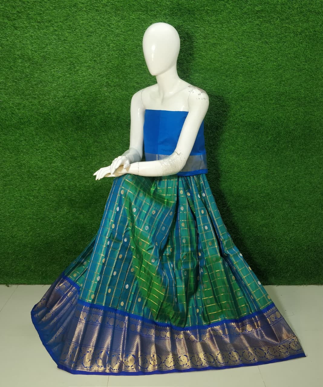 Pure Gadwal Handloom Pattu Lehenga