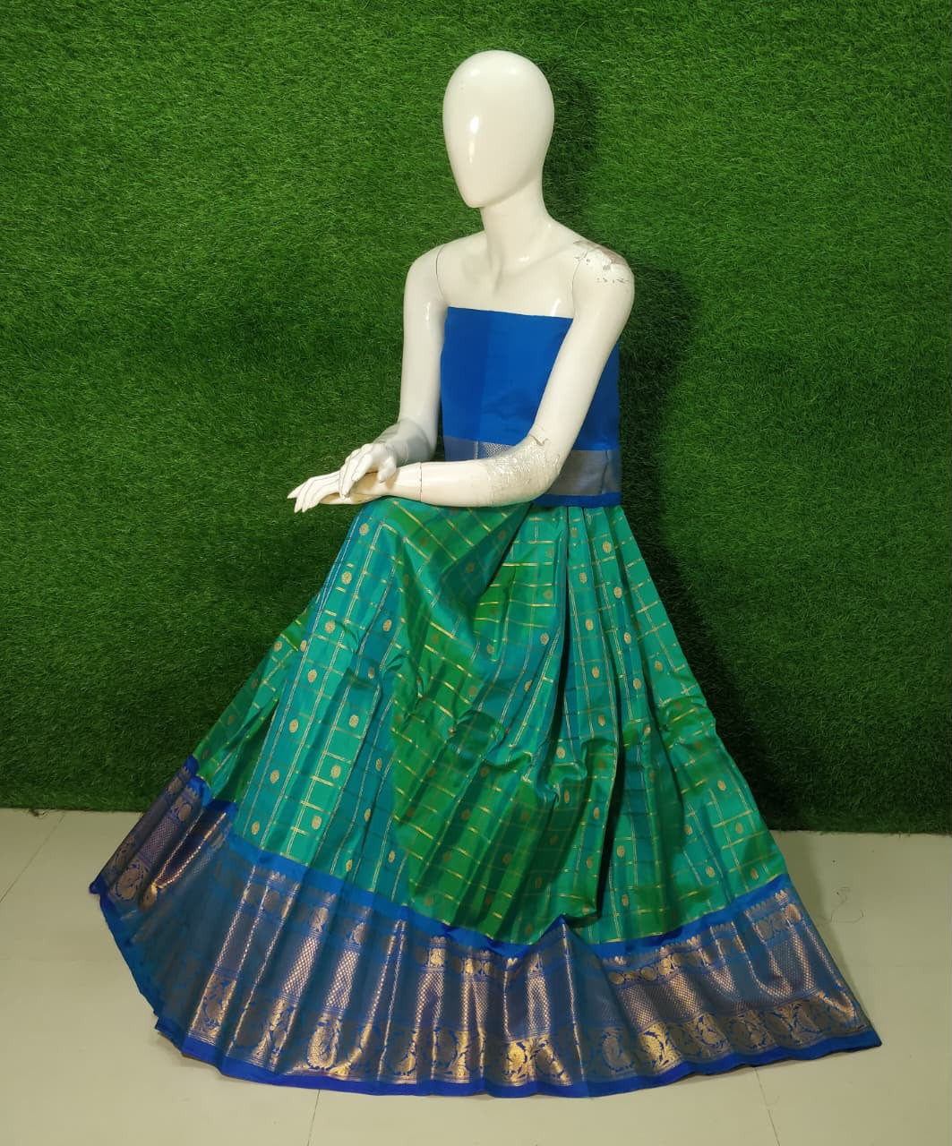 Pure Gadwal Handloom Pattu Lehenga