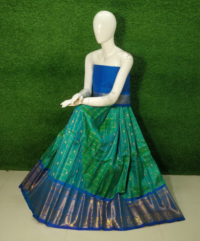 Image of Pure Gadwal Handloom Pattu Lehenga
