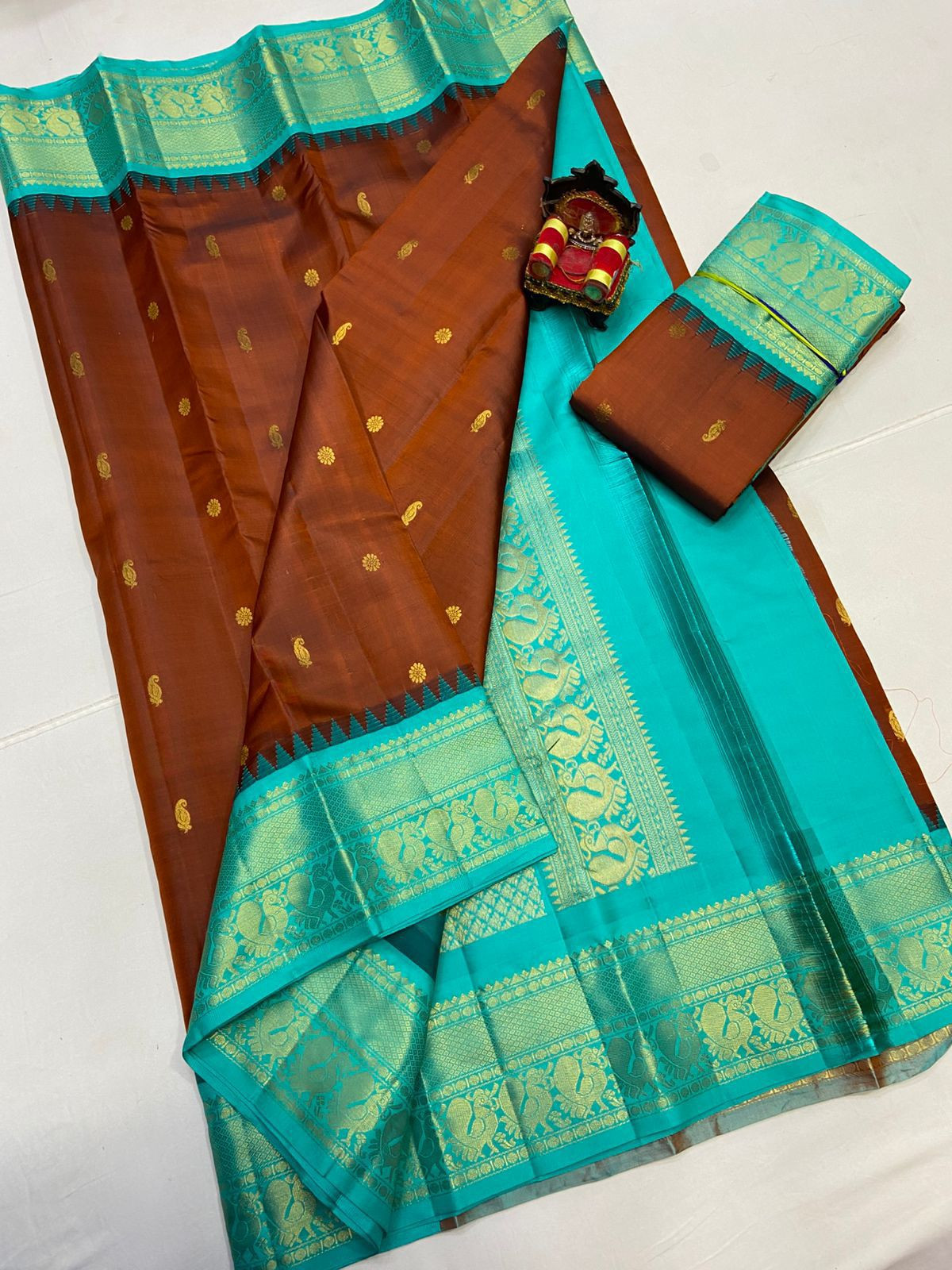 Gadwal Pattu Saree