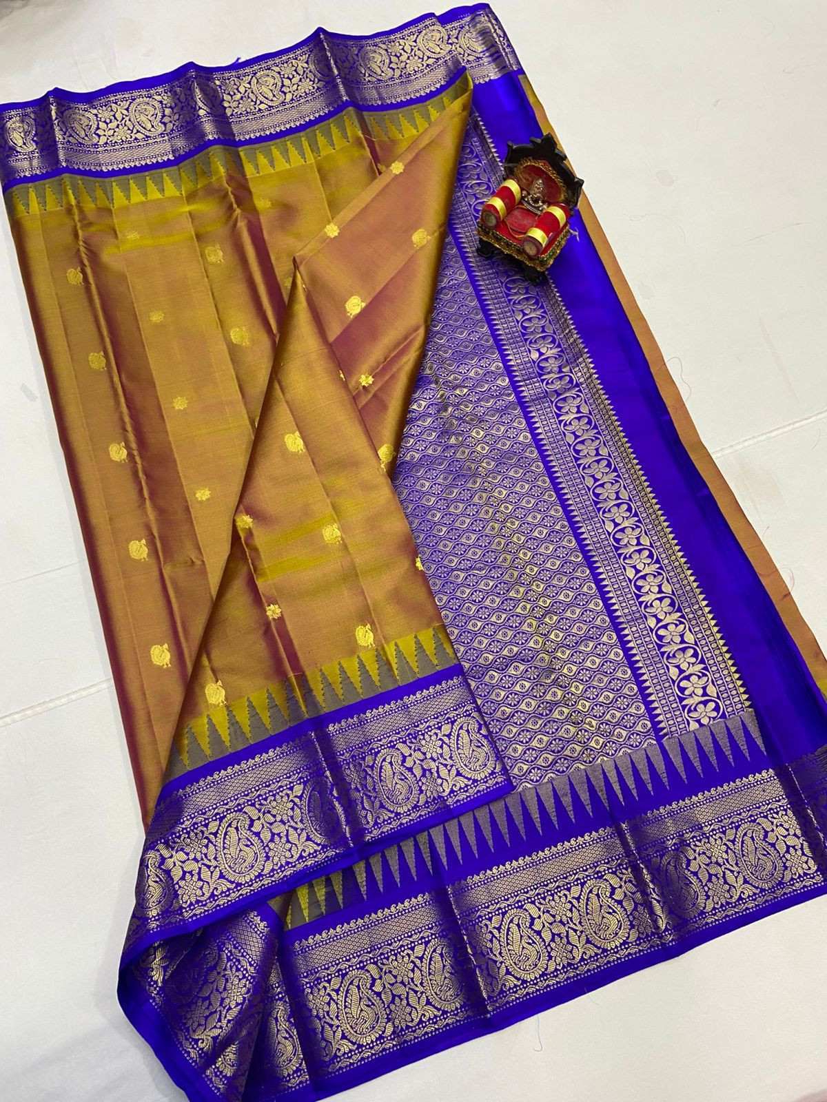 Gadwal Pattu Saree