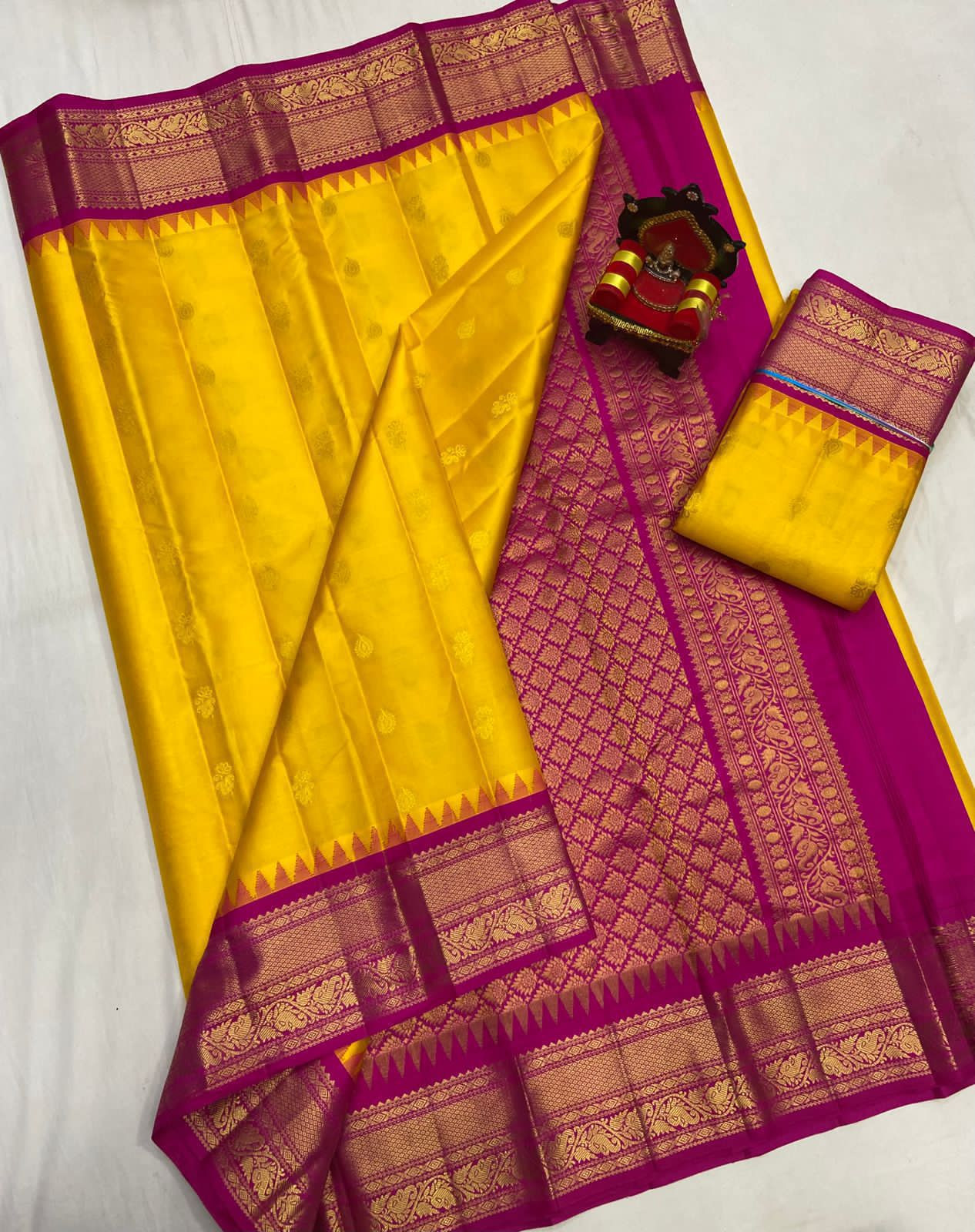 Gadwal Pattu Saree