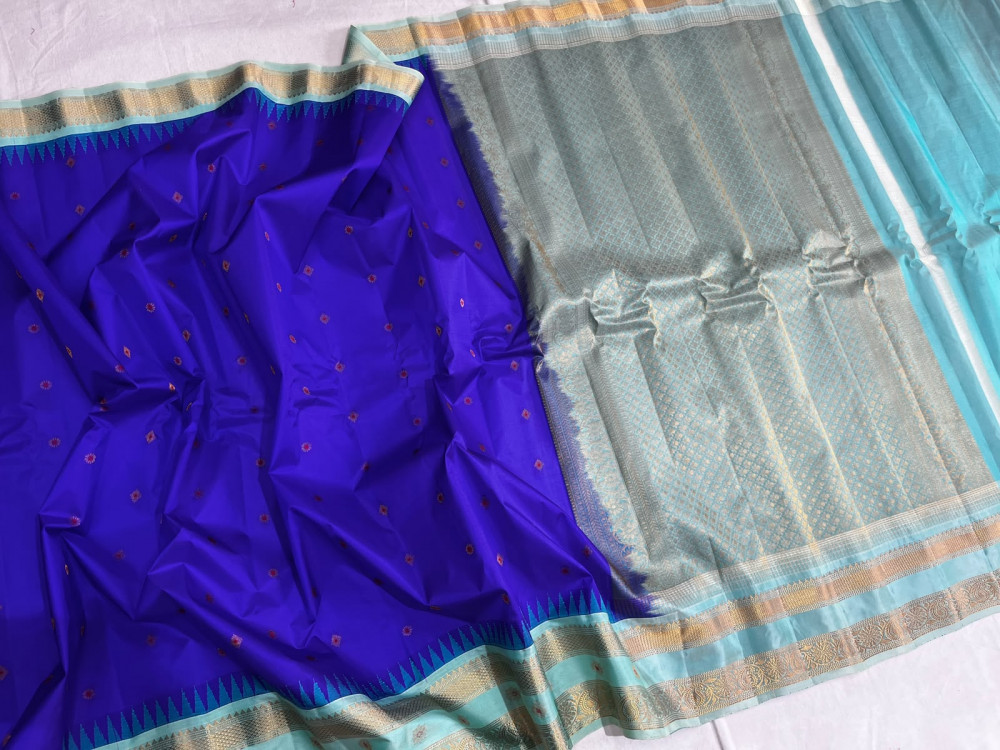 Image of Gadwal Pattu Silver Gap Border Saree