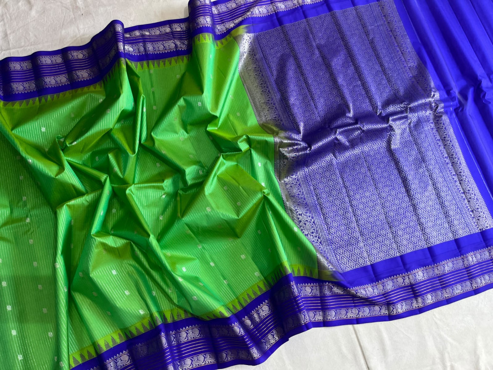 Image of Gadwal Pattu Silver Gap Border Saree