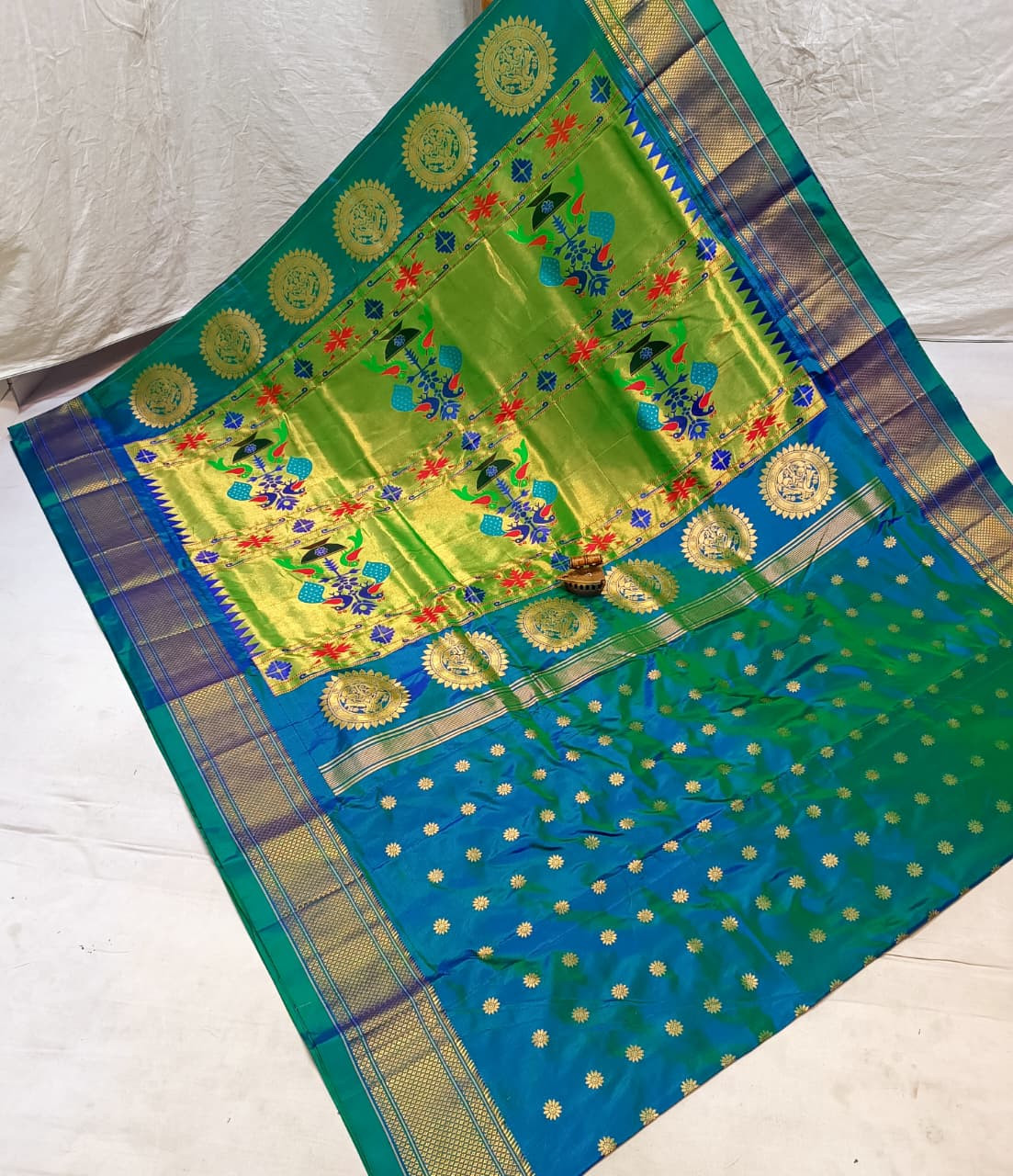 Gadwal Pure Silk Saree