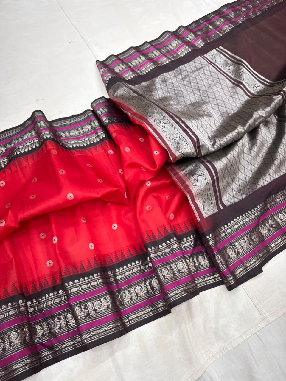 Gadwal Vintage Pure Silk Temple Border Saree