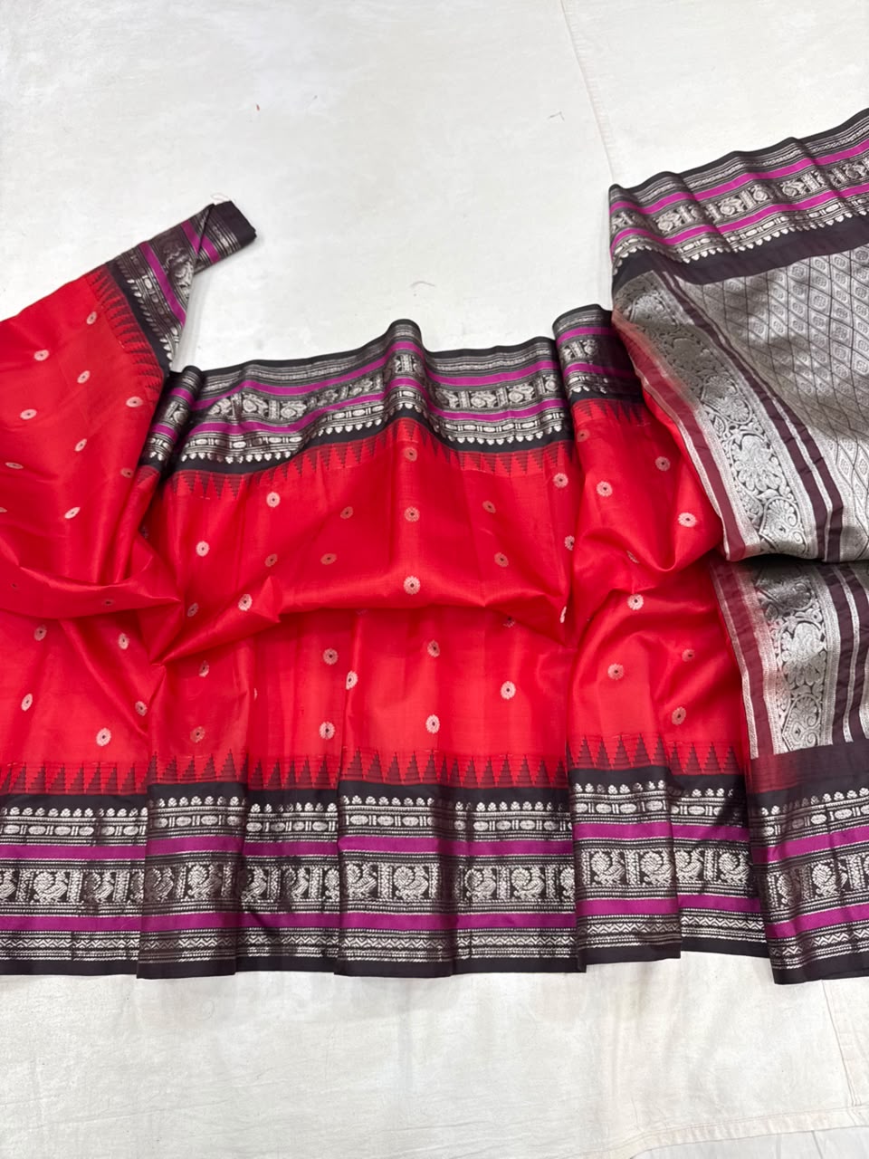 Gadwal Vintage Pure Silk Temple Border Saree