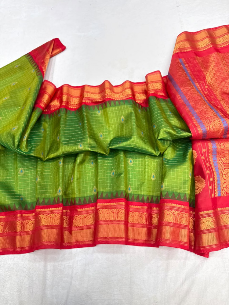 Image of Gadwal Vintage Pure Silk Temple Border Saree