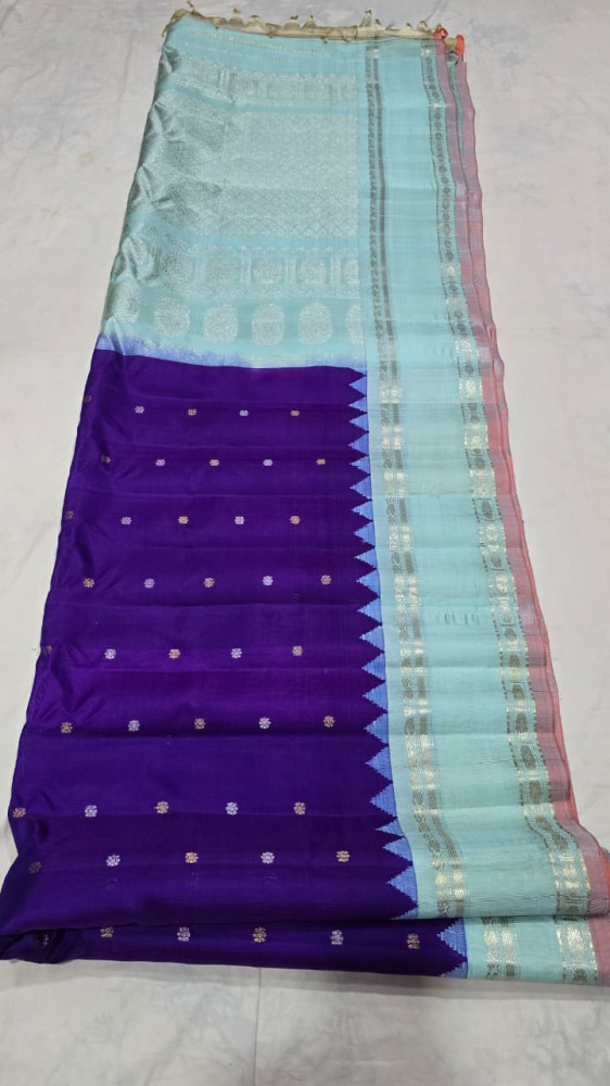 Image of Gadwal Pure Silk Saree