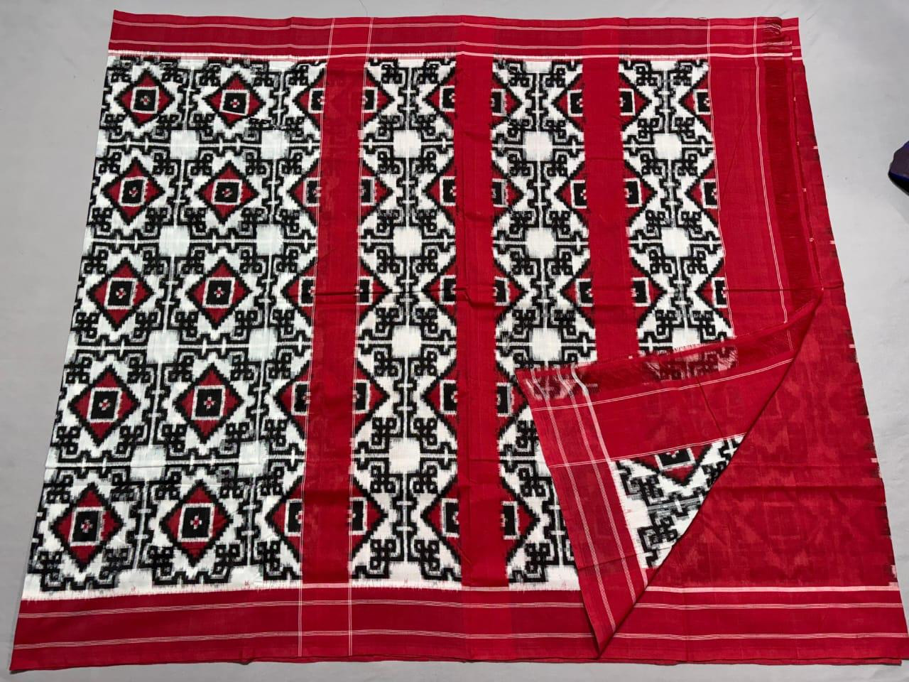 Teliya Rumal Mesrised Cotton Saree
