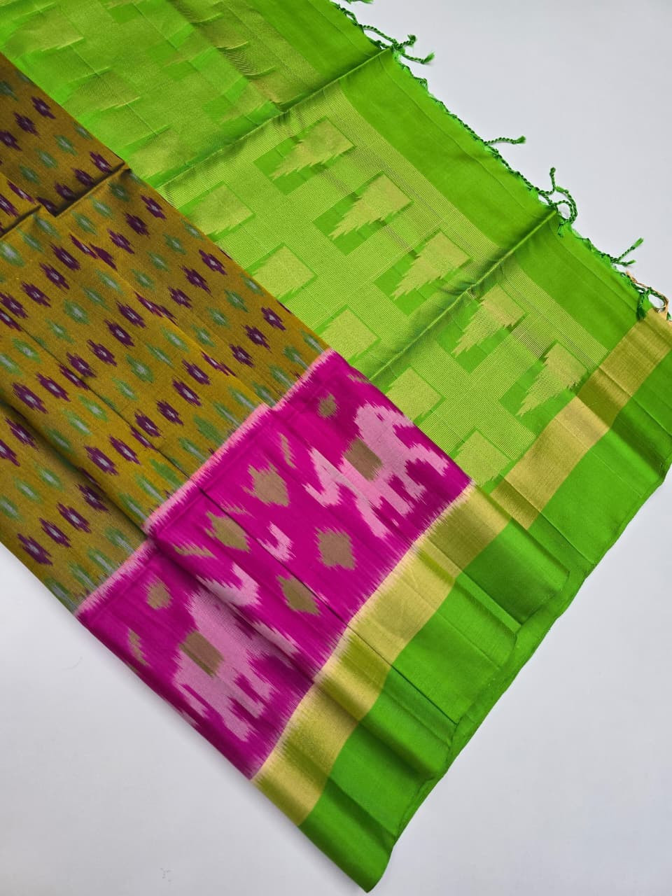 Handloom Pure Pochampally Silk Saree