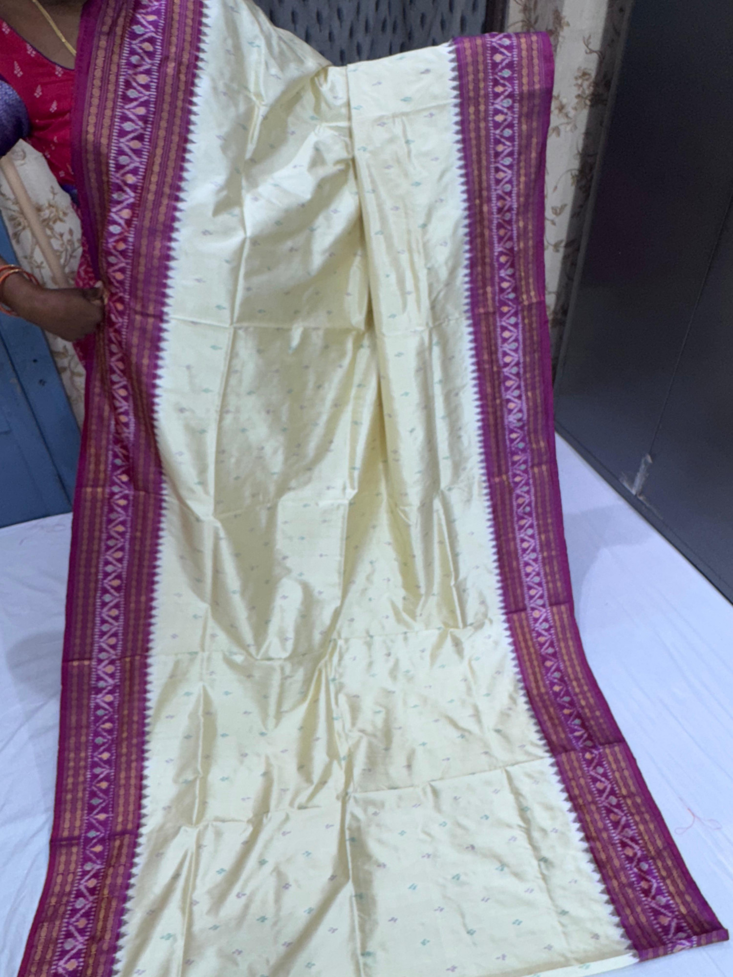 Pochampally Ikkat Pure Silk Saree