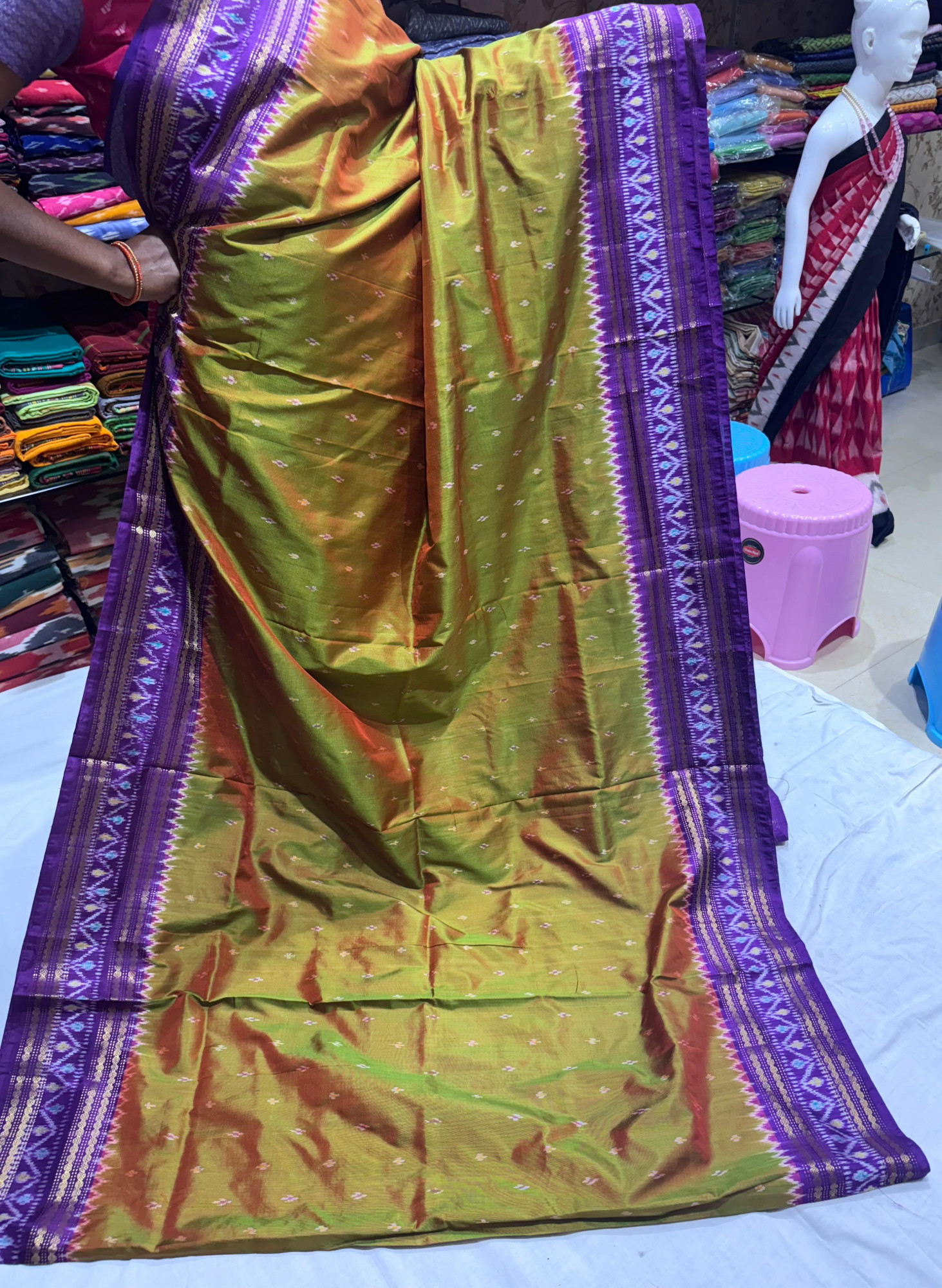 Pochampally Ikkat Pure Silk Saree