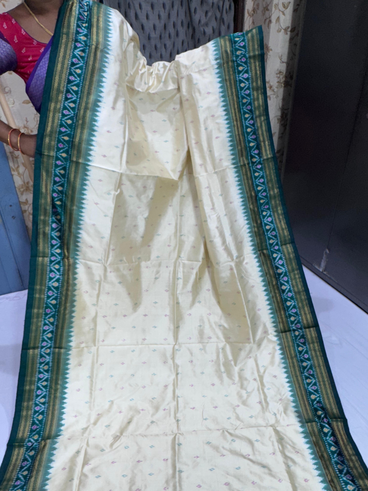 Pochampally Ikkat Pure Silk Saree