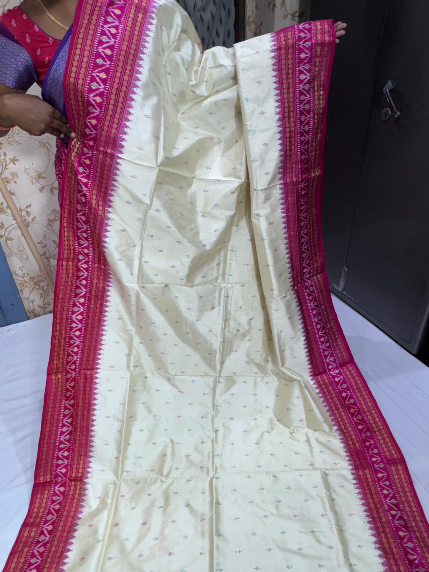 Pochampally Ikkat Pure Silk Saree