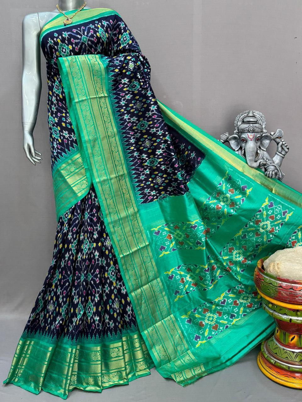 Pochampally Ikkat Pure Silk Kanchi Border Saree