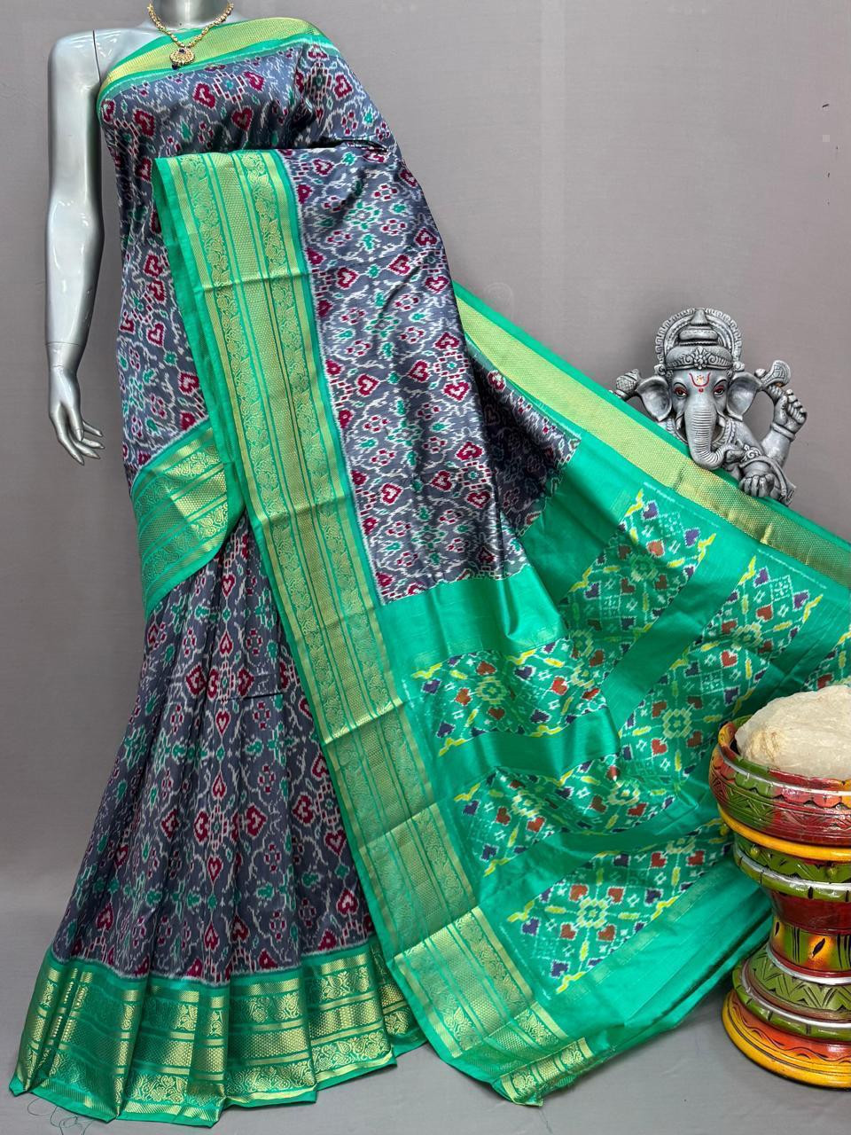 Pochampally Ikkat Pure Silk Kanchi Border Saree