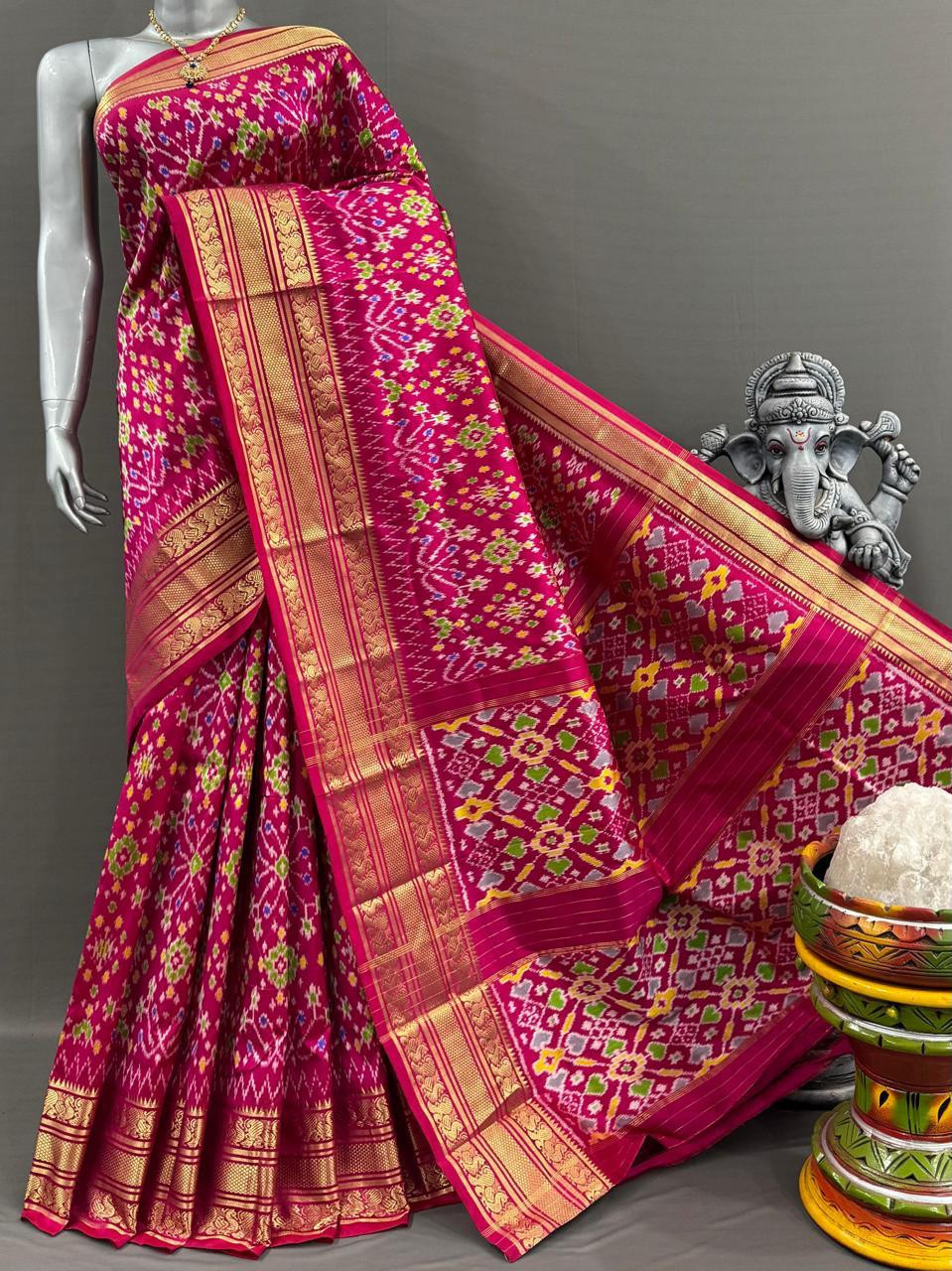Pochampally Ikkat Pure Silk Kanchi Border Saree