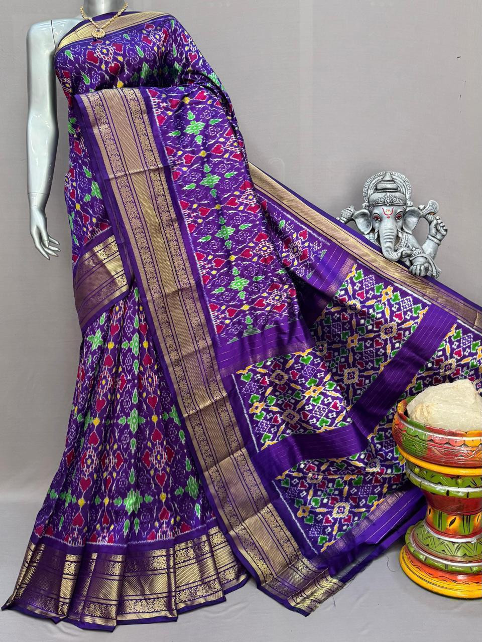 Pochampally Ikkat Pure Silk Kanchi Border Saree