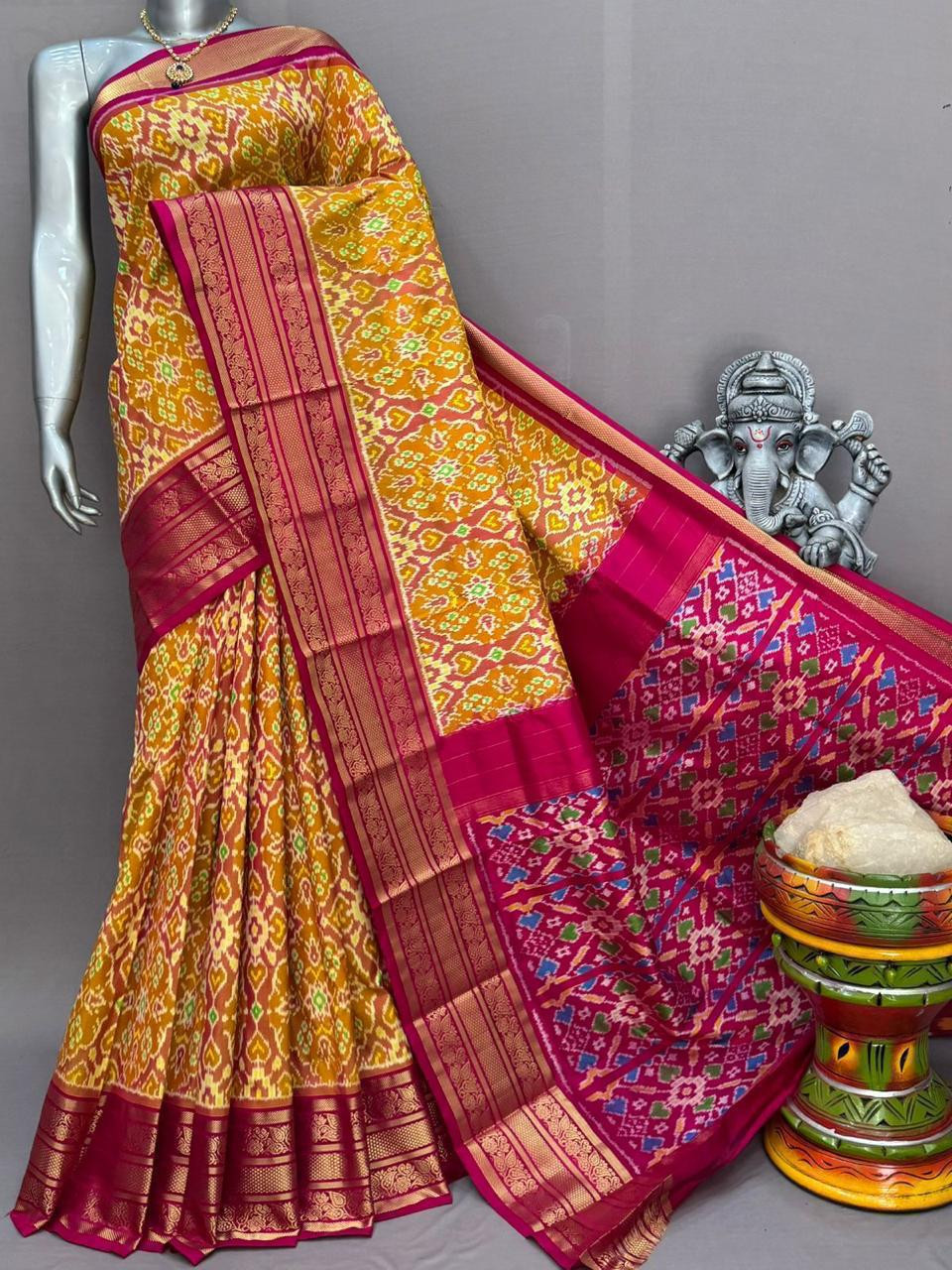 Pochampally Ikkat Pure Silk Kanchi Border Saree