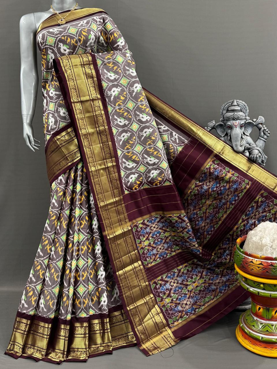 Pochampally Ikkat Pure Silk Kanchi Border Saree