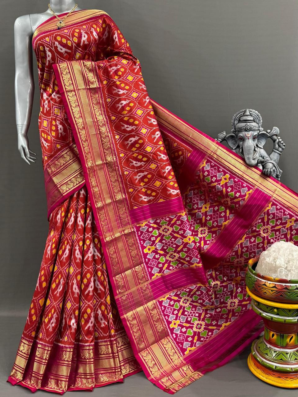 Pochampally Ikkat Pure Silk Kanchi Border Saree