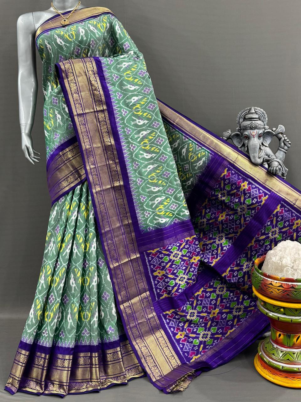 Pochampally Ikkat Pure Silk Kanchi Border Saree