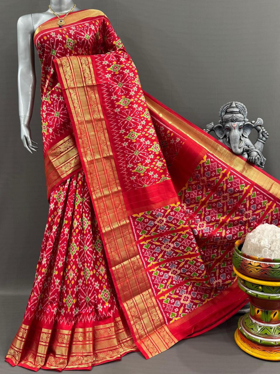 Pochampally Ikkat Pure Silk Kanchi Border Saree