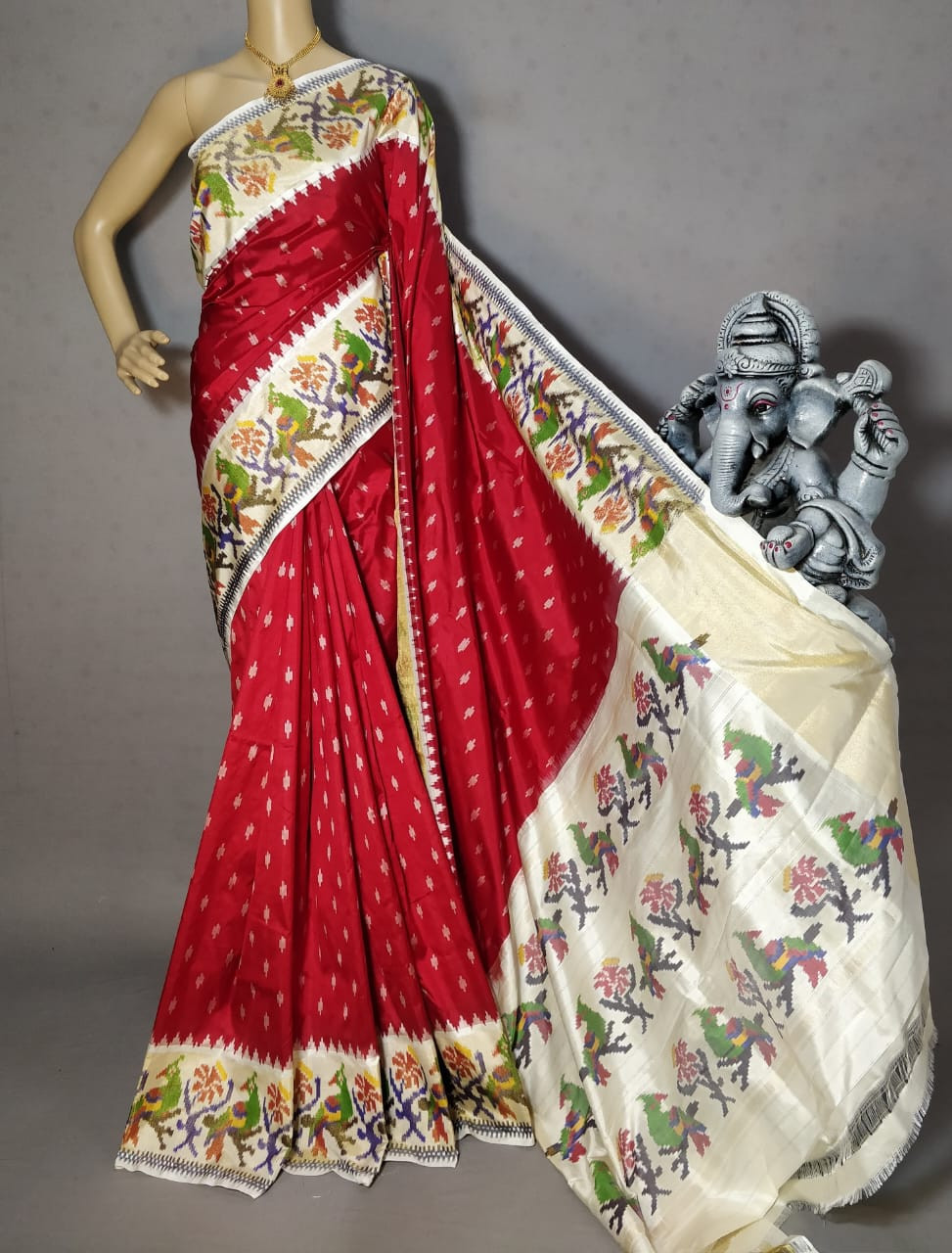 Pochampally Ikkat Pure Silk Saree