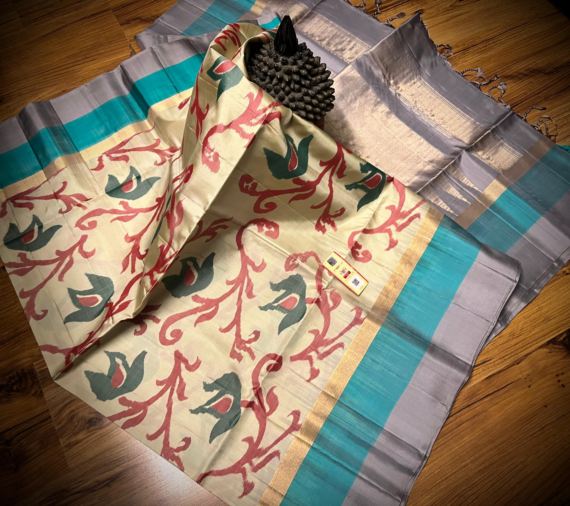 Pochampally Ikkat Pure Silk Saree