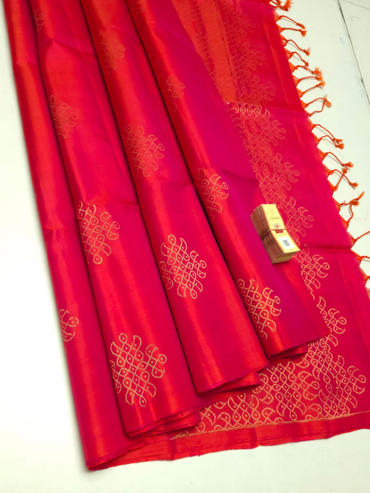 Pure Handloom Double warp soft silk Muggu Design sarees