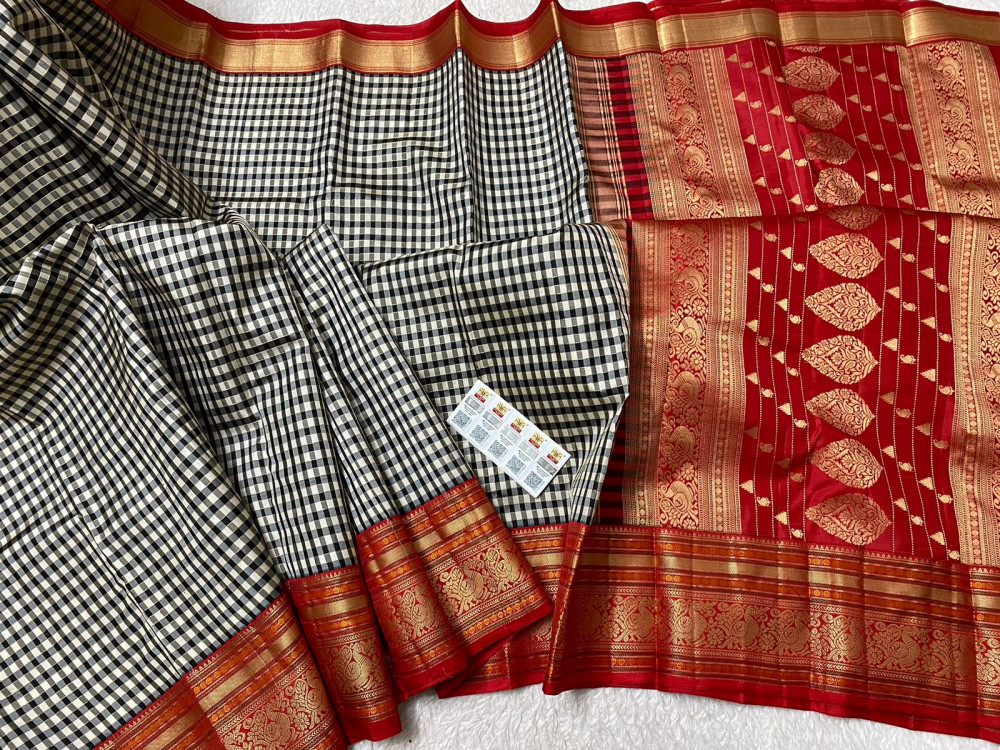 Image of Kanchipuram Checks Pure Silk Saree