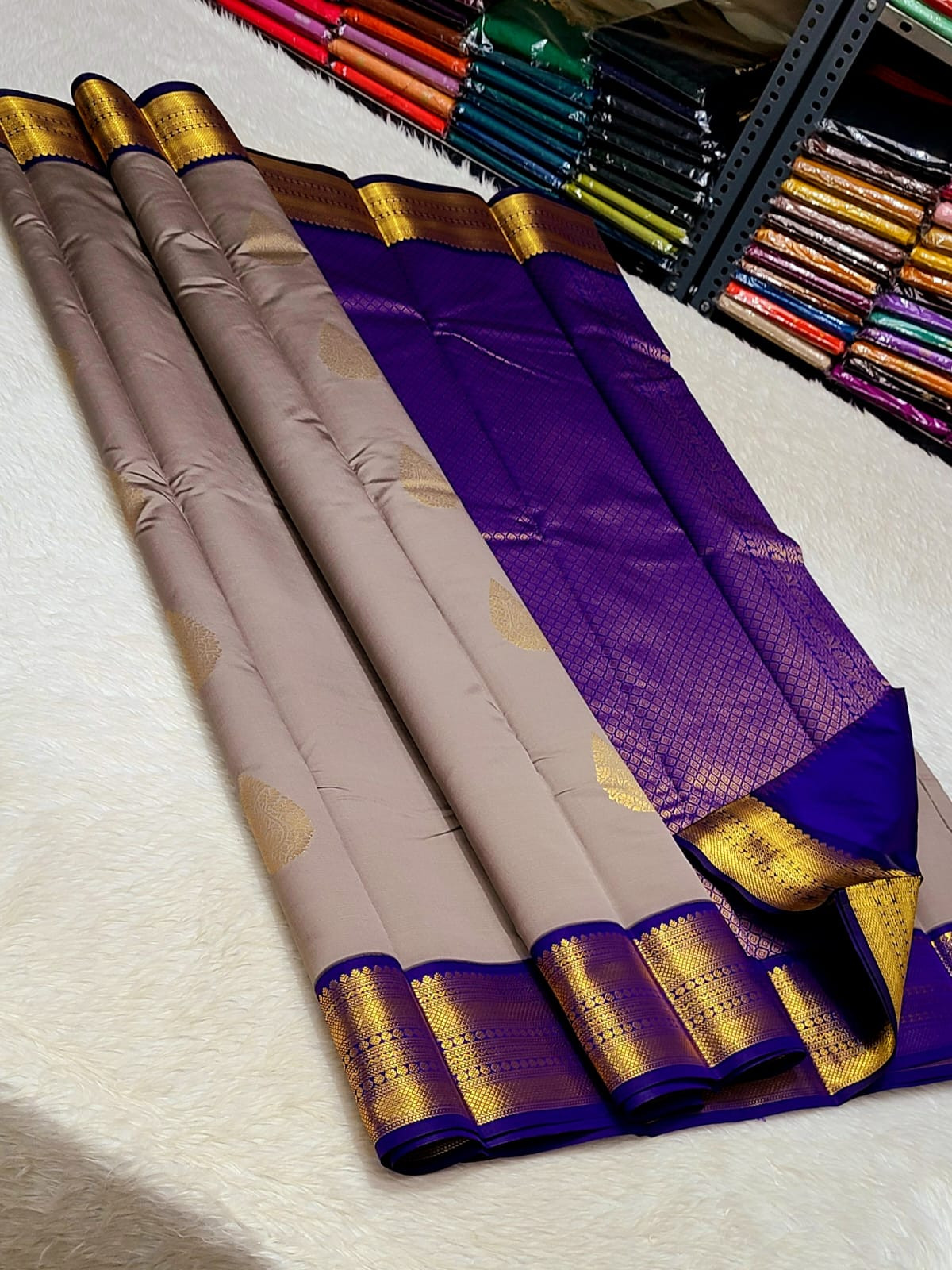 Beautiful Kanchipuram Premium Quality Pure Mix Vaira Oosi Silk Saree