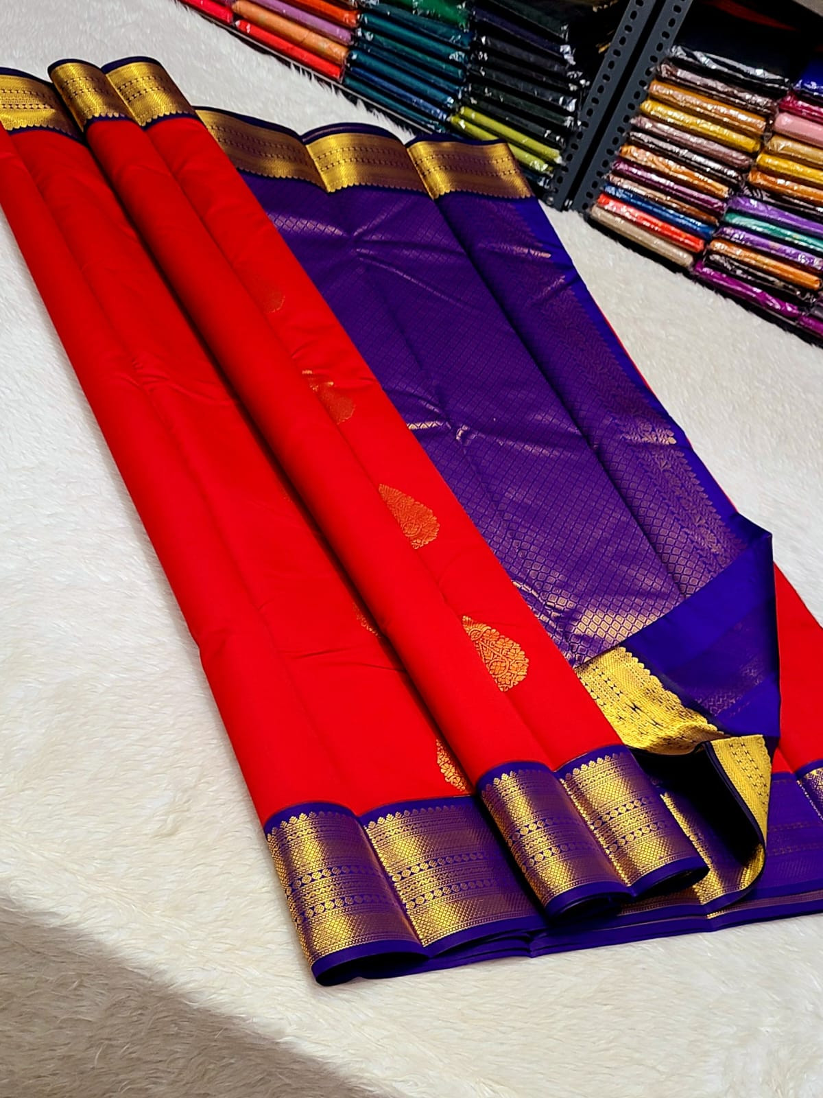 Beautiful Kanchipuram Premium Quality Pure Mix Vaira Oosi Silk Saree