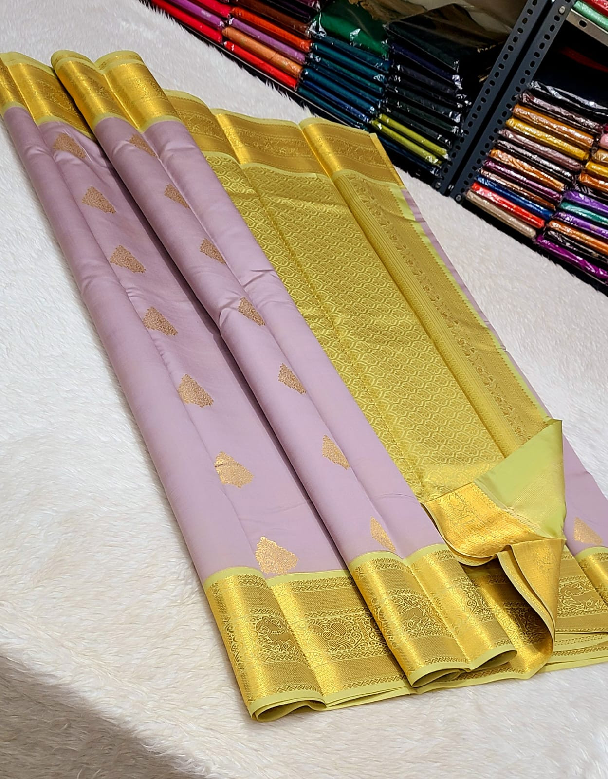 Beautiful Kanchipuram Premium Quality Pure Mix Vaira Oosi Silk Saree