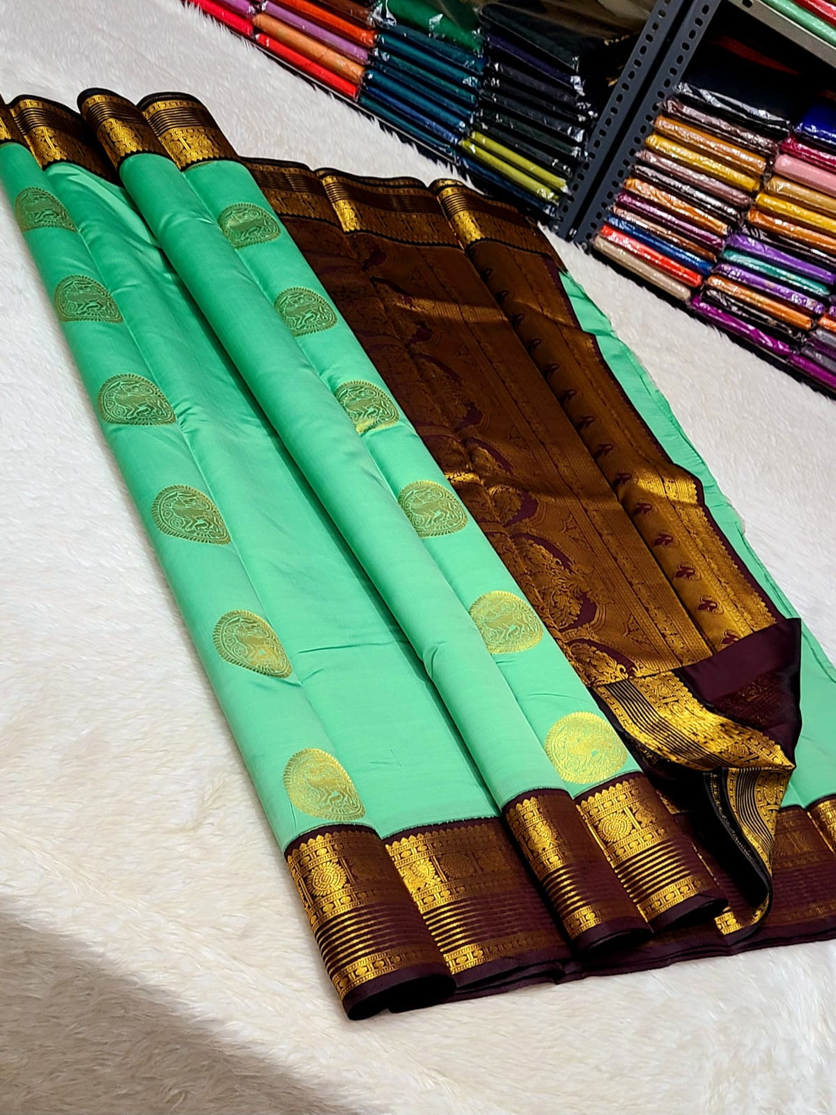 Beautiful Kanchipuram Premium Quality Pure Mix Vaira Oosi Silk Saree